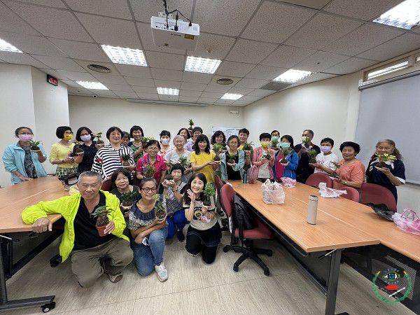 新竹--社福中心34位志工攜手拉起社會安全網