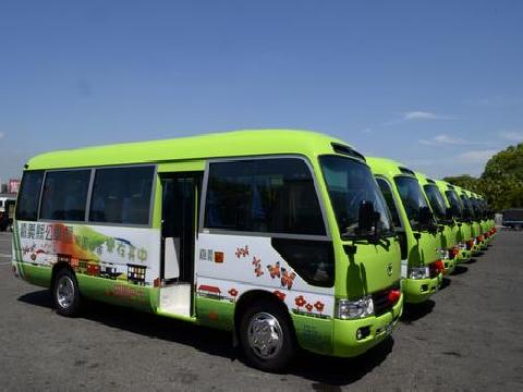 嘉義縣政府新購15輛田園巴士正式加入營運...
